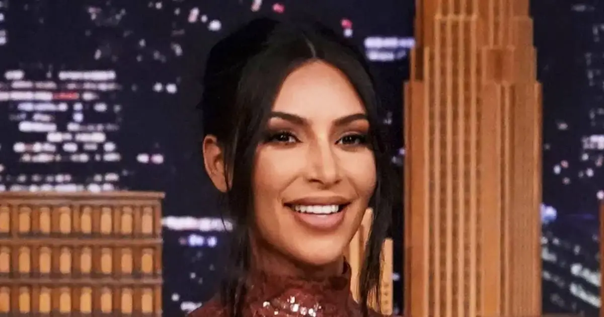 Kim Kardashian's Teeth: Does She Have Veneers?