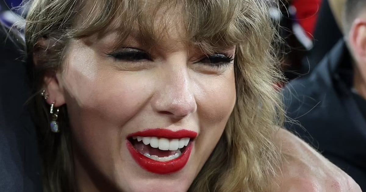 Taylor Swift's Smile: New Veneers & Decade-Old Chip!
