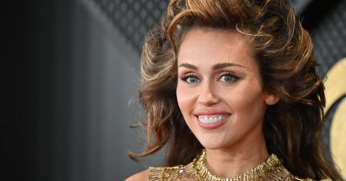 Unmasking Miley's Perfect Smile: Veneers or Natural Beauty?